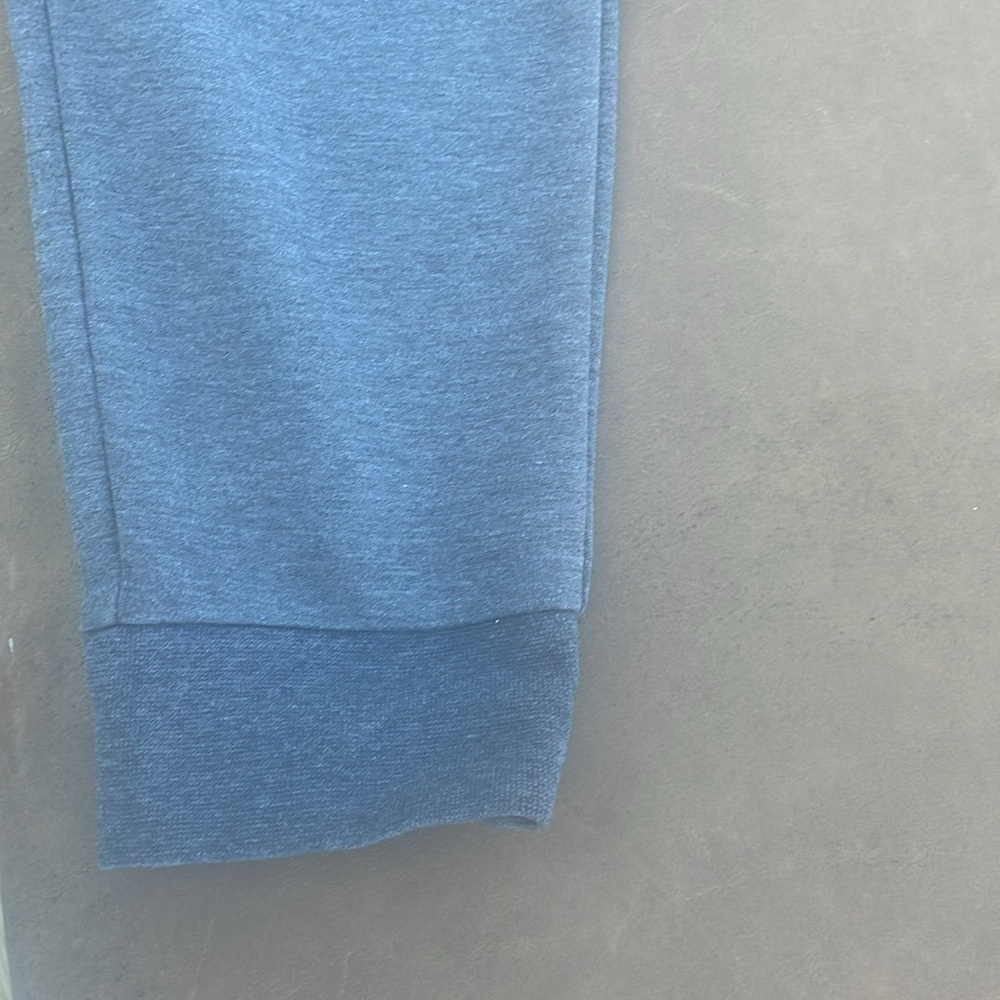 Polo Ralph Lauren size medium men’s sweatpants, gray, non-smoking home. - Picture 4 of 9